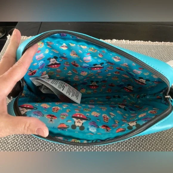 Disney 50th Anniversary characters in teacups crossbody handbag - Picture 7 of 10